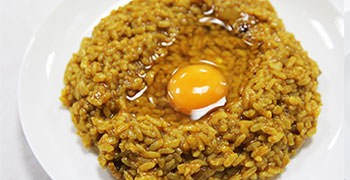【大阪美食】自由軒｜大阪名物 生蛋咖哩飯