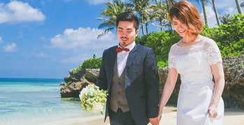 沖繩自助婚紗實錄｜椰子樹、教堂、漸層海，夢幻海島婚紗照