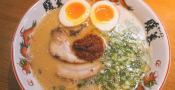 【沖繩美食】暖暮拉麵(小祿店)｜湯頭像一蘭，餃子好吃