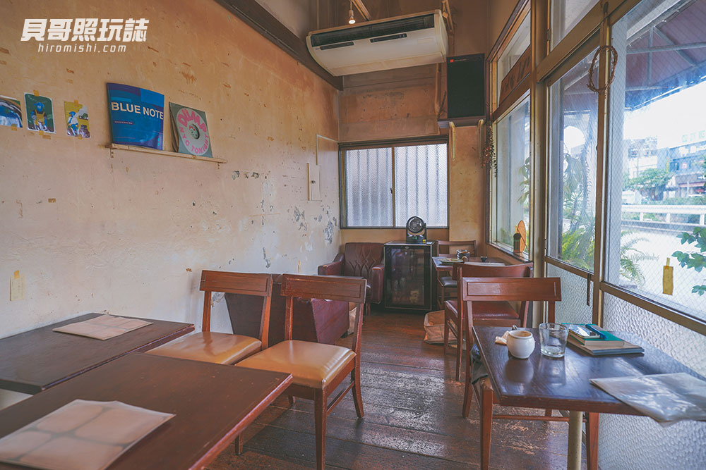沖繩-咖啡店-Tasokare-Coffee-たそかれ珈琲-自家-焙煎-咖啡-烘豆-烘焙-那霸-甜點-蛋糕